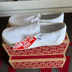 VANS - Classic Slip On Shoe - White/White
